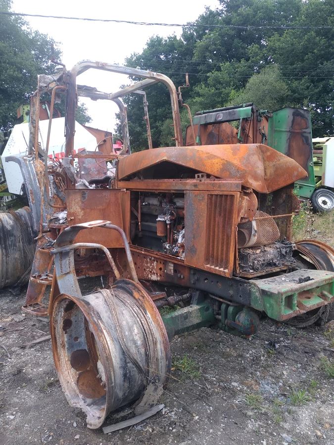 JOHN DEERE 6910 - 4RM 8855 VQ 50